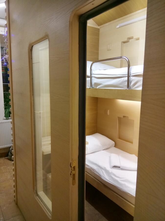Хостелы AntiHostel Forrest Львов-5