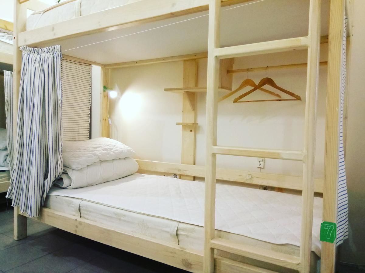 Хостелы AntiHostel Forrest Львов-47
