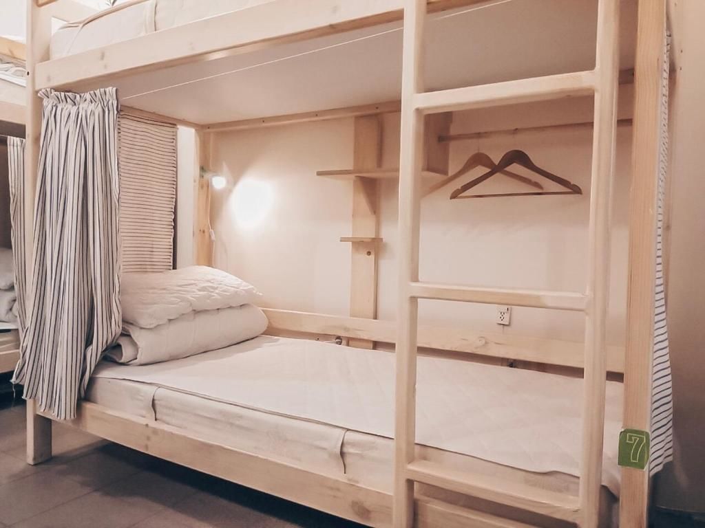 Хостелы AntiHostel Forrest Львов-54