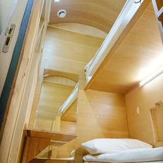 Хостелы AntiHostel Forrest Львов Капсула-21